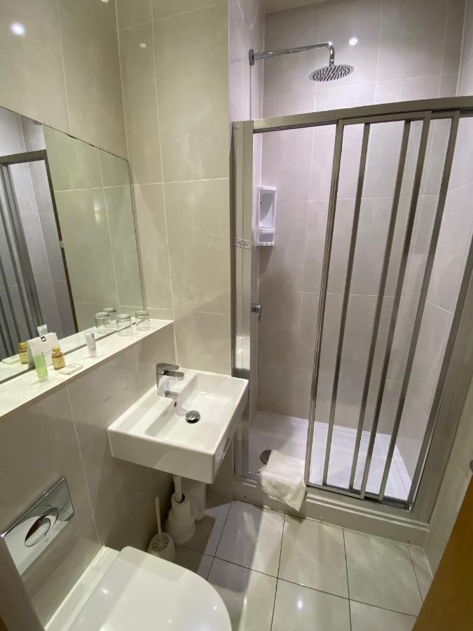 Dudsbury Golf Club - Hotel And Spa ファーンダウン エクステリア 写真