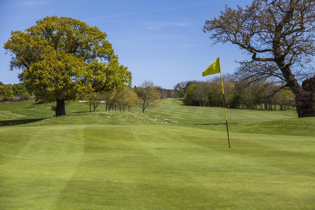 Dudsbury Golf Club - Hotel And Spa ファーンダウン エクステリア 写真