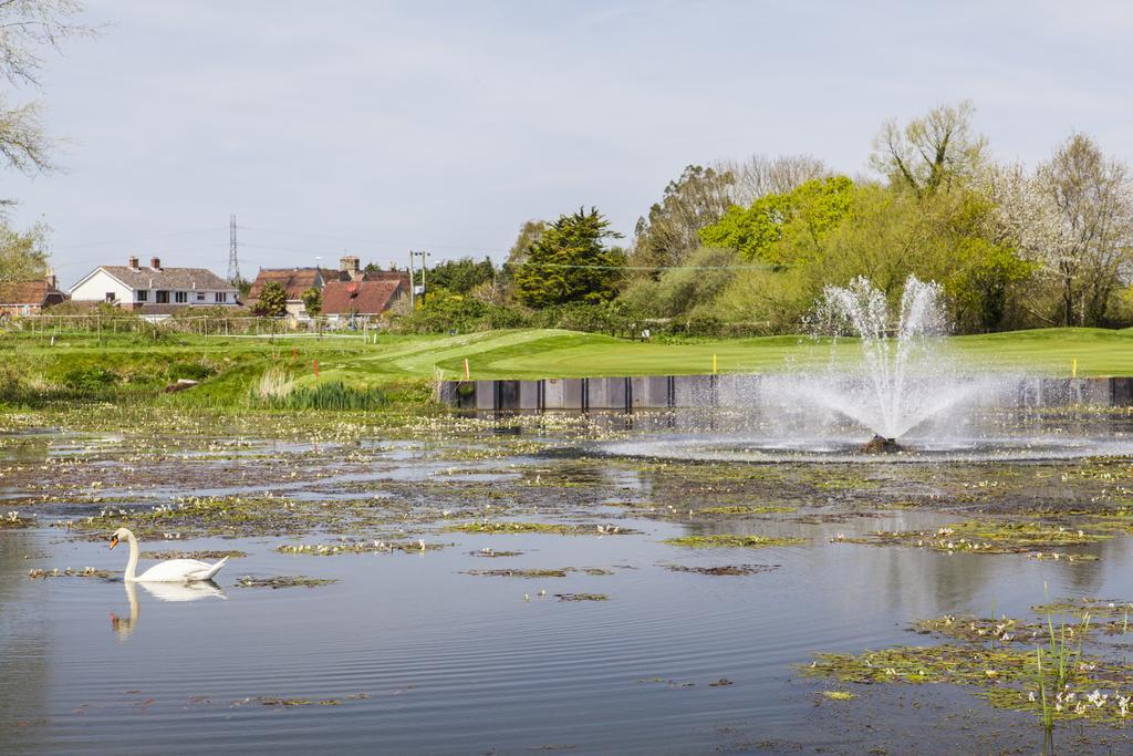 Dudsbury Golf Club - Hotel And Spa ファーンダウン エクステリア 写真