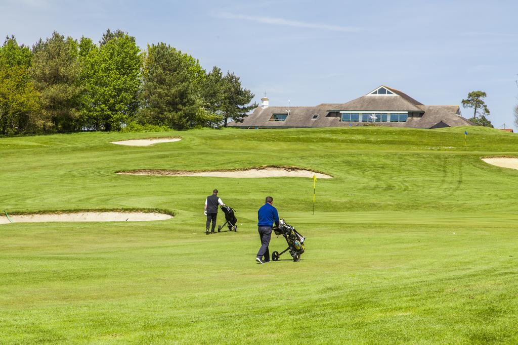 Dudsbury Golf Club - Hotel And Spa ファーンダウン エクステリア 写真