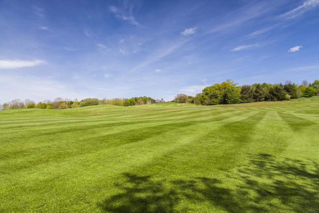 Dudsbury Golf Club - Hotel And Spa ファーンダウン エクステリア 写真